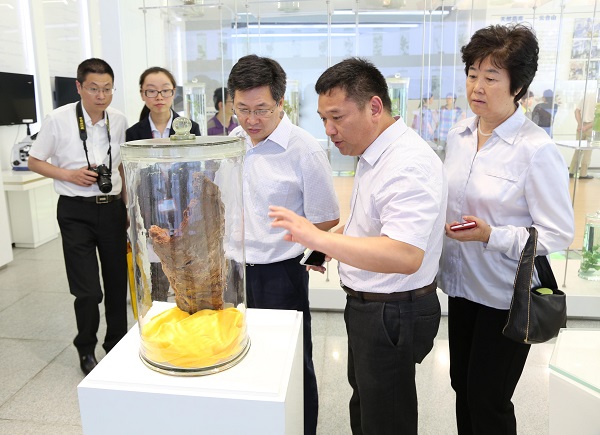 推动企业发展和党建进取互促共赢